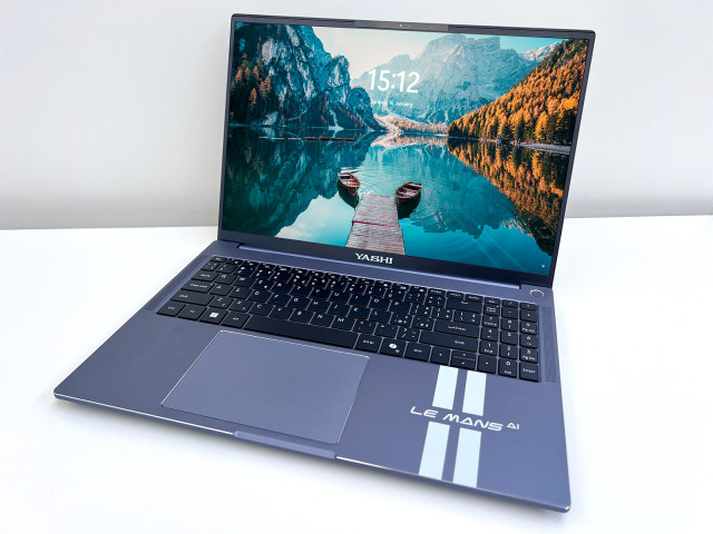 YP1683 - YASHI LE MANS 16" AI 9 365 32/1TB W11P